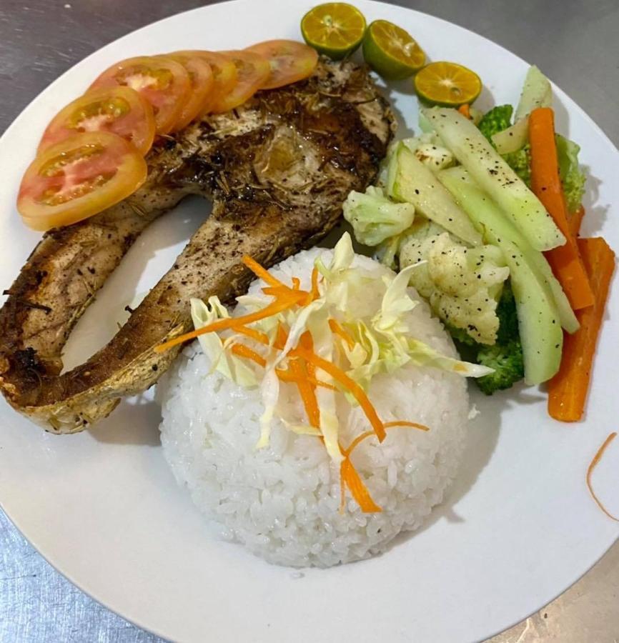 Marion Roos Hotel Puerto Galera Dış mekan fotoğraf